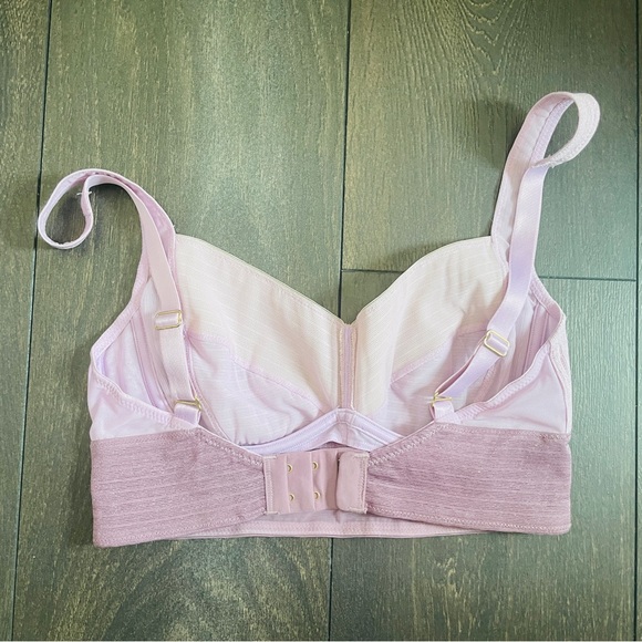 Triumph Underwear Wired Crop Sports Bra with Metallic Thread - Picture 7 of 15